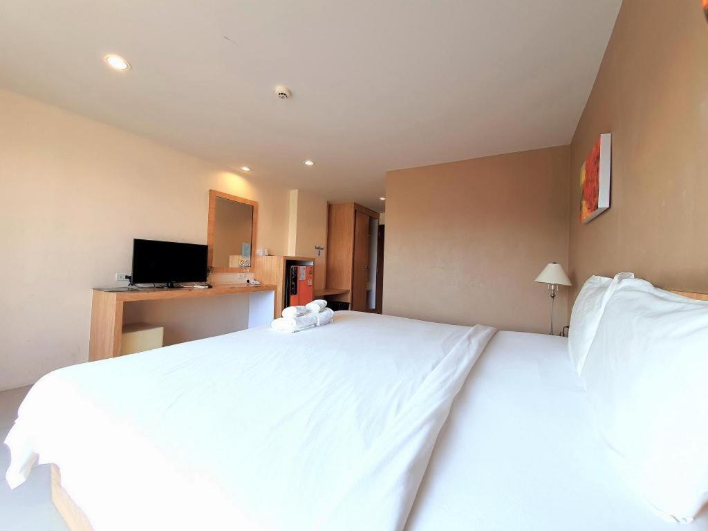 Hotel T5 2*